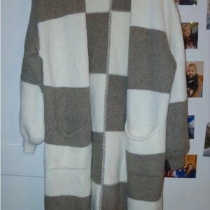 Men's Checkered Sweater - White and Gray